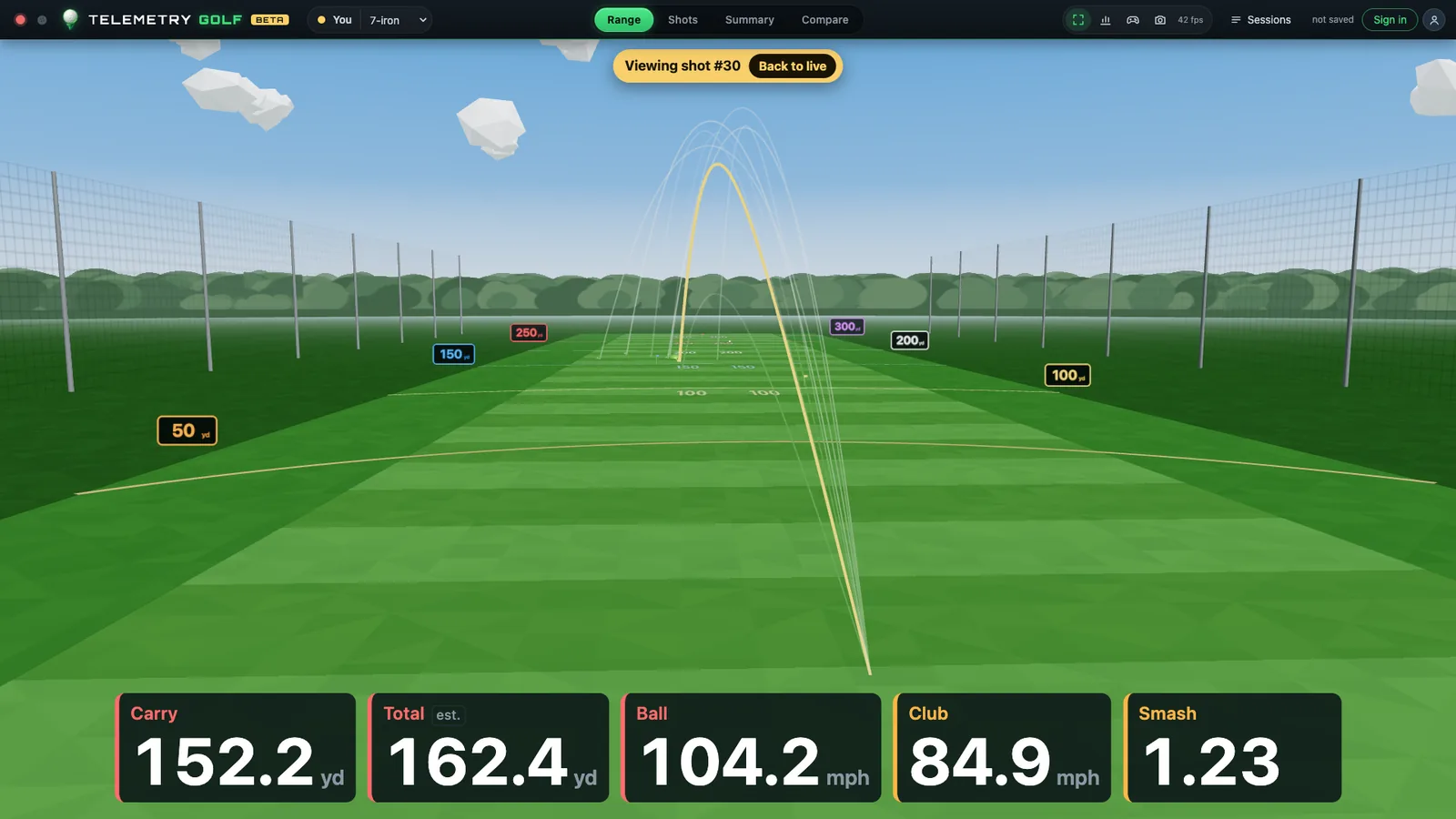Focus mode: full-screen range with carry, total, ball speed, club speed and smash along the bottom